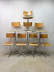 Franse vintage school krukken stoelen industrieel, Industrial vintage stools chairs