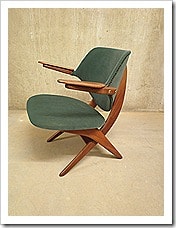 Pelican chair Webe, Louis van Teeffelen