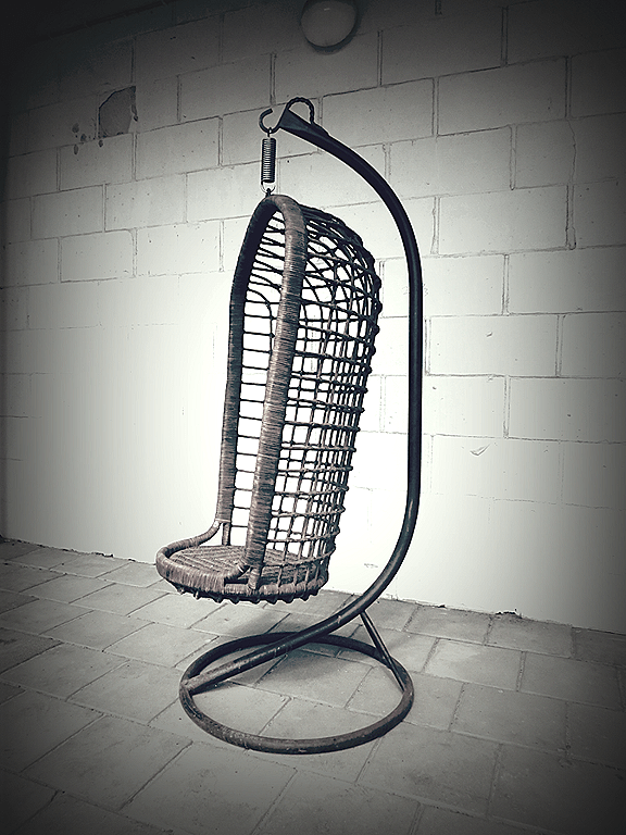 Pekkadillo Bengelen Melodieus Vintage rattan hanging chair Egg swing chair, vintage rotan hangstoel |  Bestwelhip