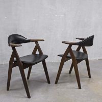 Midcentury design dining chairs cowhorn style, vintage design eetkamer koehoorn stoelen