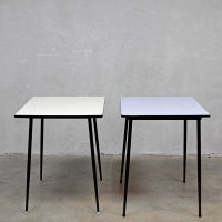 Vintage design table fifties 'minimalism', vintage eetkamer tafel jaren 50