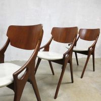 Deense vintage design eetkamer stoelen Hovmand Olsen
