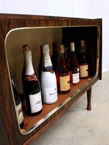 Vintage dranken cabinet liquor storage cabinet, vintage wandkast drankenkast