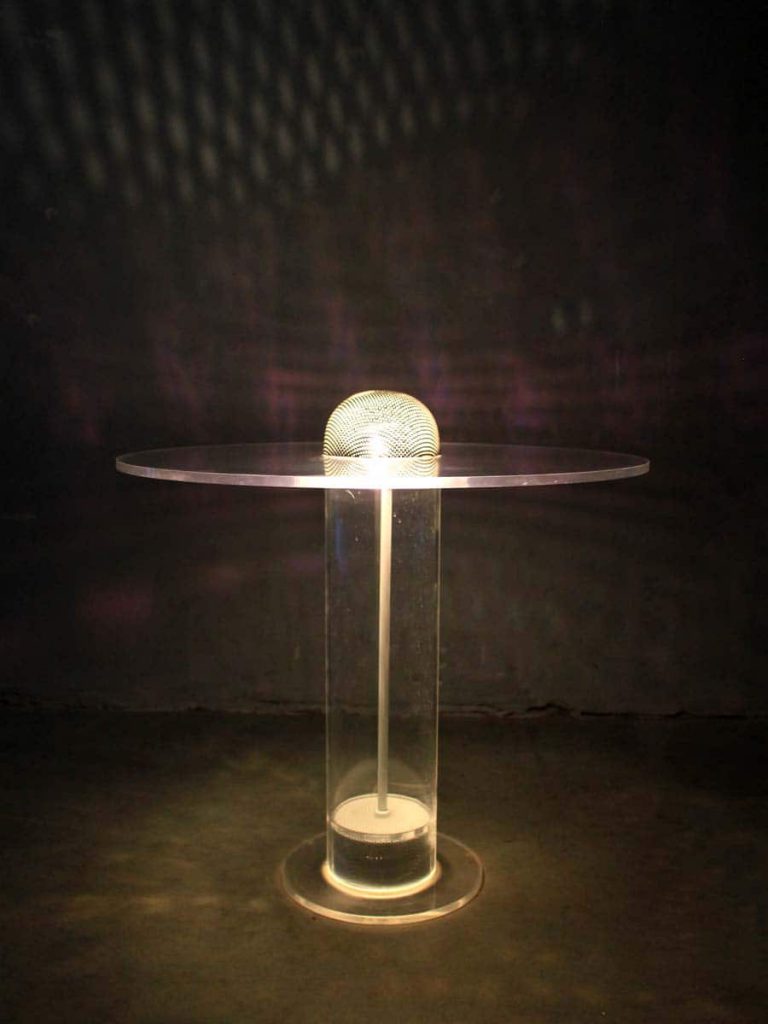 Vintage space age 'Ufo' plexiglas table lamp tafellamp