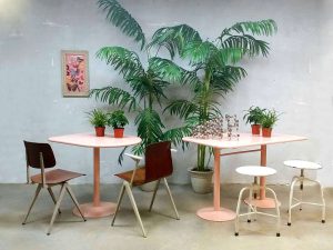 Vintage bistro tafel tafels, vintage pink bistro tables