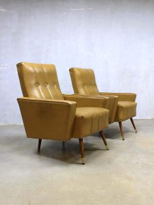 Vintage lounge chairs Mad Men stijl, Mid century arm chairs lounge chairs Mad Men style