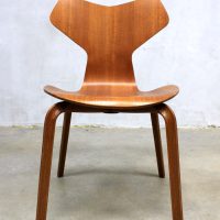 model 3130 grand prix chair stoel collectors item Fritz Hansen Arne Jacobsen