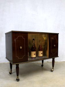 Mid century vintage liquor cabinet, vintage dranken cabinet