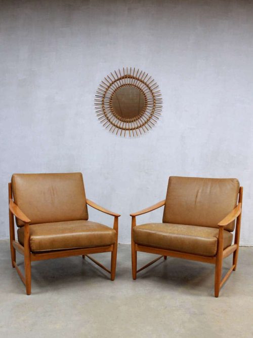 Mid century Danish design lounge chairs, vintage Deense lounge stoelen