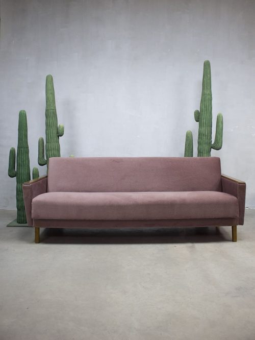 Mid century soft pink vintage design sofa lounge bank