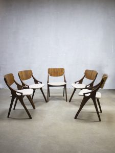 vintage mid century Deens design eetkamer stoelen Arne Hovmand Olsen chairs