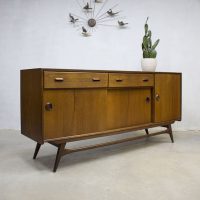 Vintage dressoir sideboard low board Webe Louis van Teeffelen design cabinet