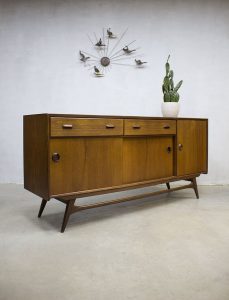 Vintage dressoir sideboard low board Webe Louis van Teeffelen design cabinet