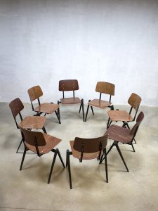 Vintage industriële stapelstoelen schoolstoelen Galvanitas stacking chairs