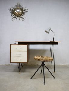 Midcentury vintage design writing desk bureau Pastoe Cees Braakman