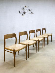 Vintage Deense eetkamer stoelen dinner chairs Niels O. Møller