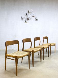 Model No.75 dining chairs eetkamer stoelen Niels O. Møller voor J.L. Møller