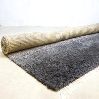 midcentury carpet ton sur ton colors design vloerkleed