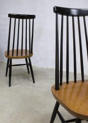 Pastoe vintage dinner chair spijlen stoel Tapiovaara retro two tone spindle back chair