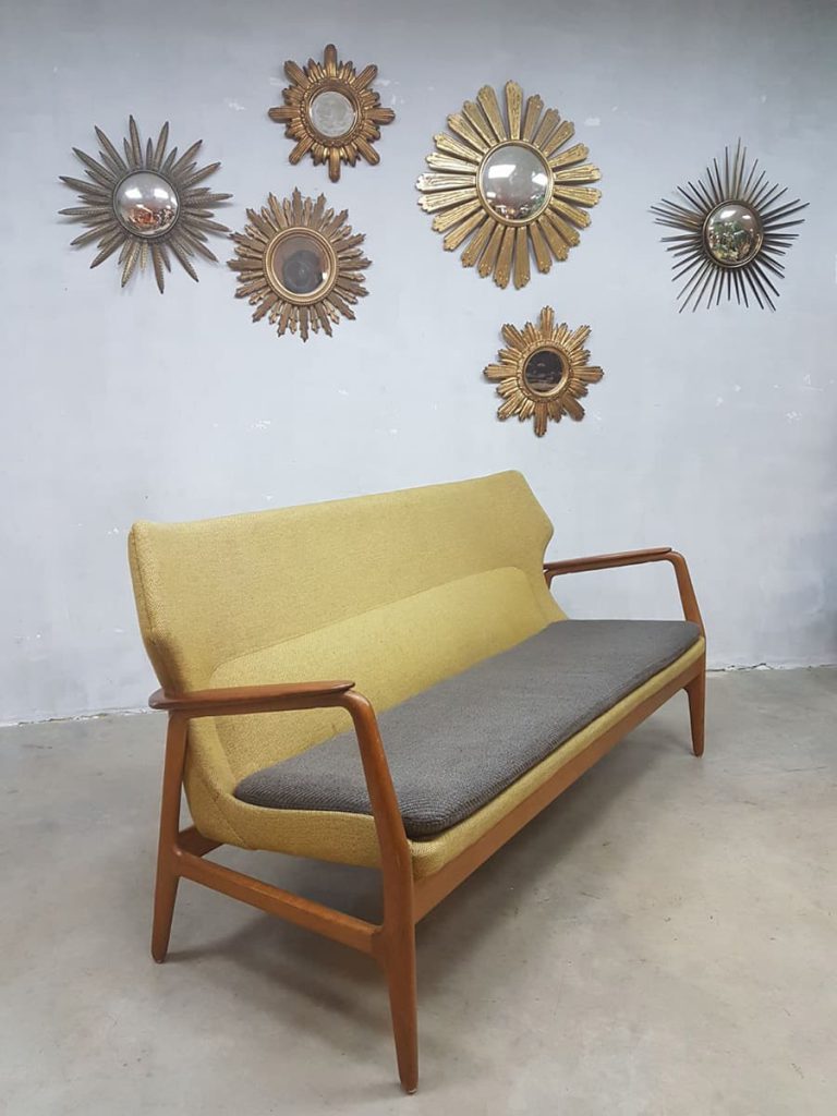 Vintage design wingback lounge sofa Aksel Madsen Bovenkamp bank