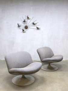 vintage Artifort swivel chair lounge chair Geoffrey Harcourt F504