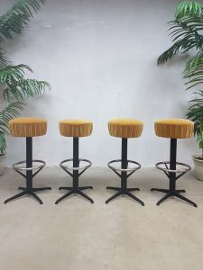 Vintage industrial fifties bar stools industriële kruk krukken
