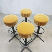 Vintage sixties bar stools bar stool, vintage kruk krukken 'Moulin rouge'