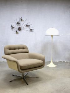 Vintage swivel chair rare Artifort prototype draai fauteuil