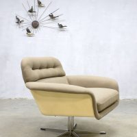 vintage lounge chair swivel chair Dutch design Artifort