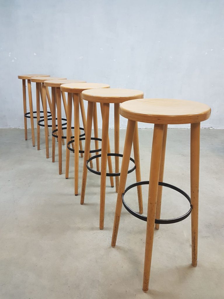 Vintage kruk barkrukken industrieel Industrial wooden stool barstools