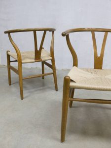 Vintage design dinner chair Hans Wegner Danish CH24 eetkamerstoel stoel