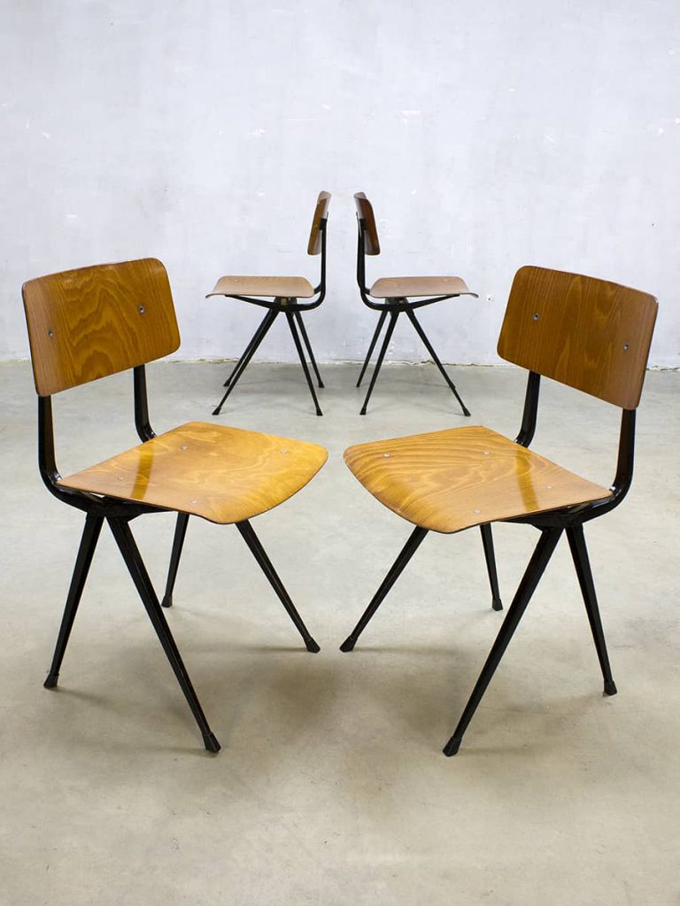 vintage design dinner chairs eetkamerstoelen Dutch design Wim Rietveld Ahrend de Cirkel industrieel