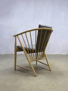 midcentury modern vintage design eetkamer stoel spijlen stoel zweeds design spindle back chair Swedish
