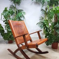 Midcentury vintage schommelstoel rocking chair Ecuador Angel Pazmino