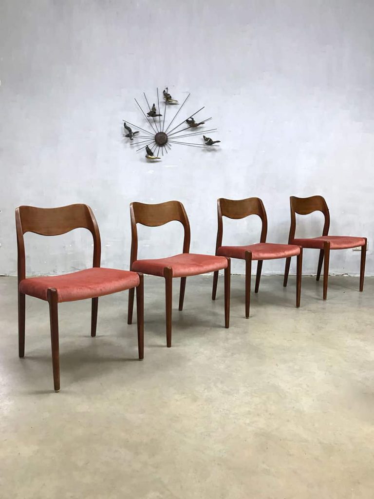 Vintage design dusty pink dining chairs eetkamer stoelen Niels O. Møller
