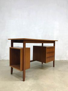 vintage retro bureau buro writing office desk Danish style Deense stijl