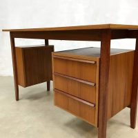 vintage midcentury modern bureau desk Deense stijl Danish style