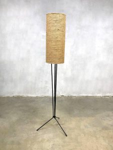 Vintage tripod floor lamp driepoot vloerlamp 'minimalism' sixties