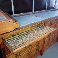 vintage Industrial chest of drawers antique counter toonbank industrieel letterkast zetkast