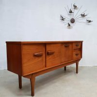 Midcentury modern wandkast dressoir vintage design cabinet low board