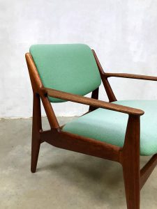midcentury modern Arne Vodder armchair Vamo mobler Scandinavian design lounge chair vintage