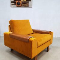 vintage design armchair lounge fauteuils Danish design gold velvet