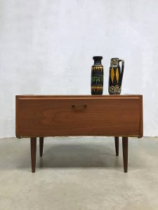 Midcentury modern tv cabinet Danish design tv kast sixties