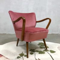 spuiten Centraliseren camouflage Midcentury modern cocktail stoel club fauteuil vintage armchair pink velvet  | Bestwelhip