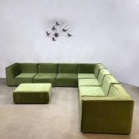 vintage design sofa green velvet fabric XXL grote bank groen midcentury modern