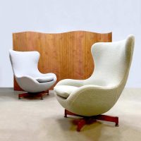 Vintage design Wingback chair Egg chair swivel chair