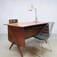 Midcentury modern Danish desk Z-legs vintage Deens design bureau