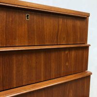deense vintage teakhouten kast ladekast Danish chest of drawers