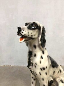 kunststof beeld hond dog vintage