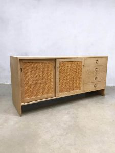 vintage design Danish Hans Wegner cabinet sideboard ladekast RY series